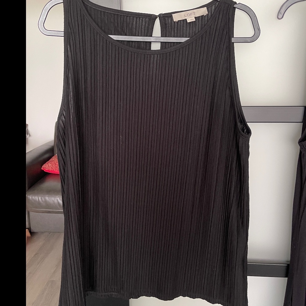 Loft Pleated Black Sleeveless Top Large will fit XL easily